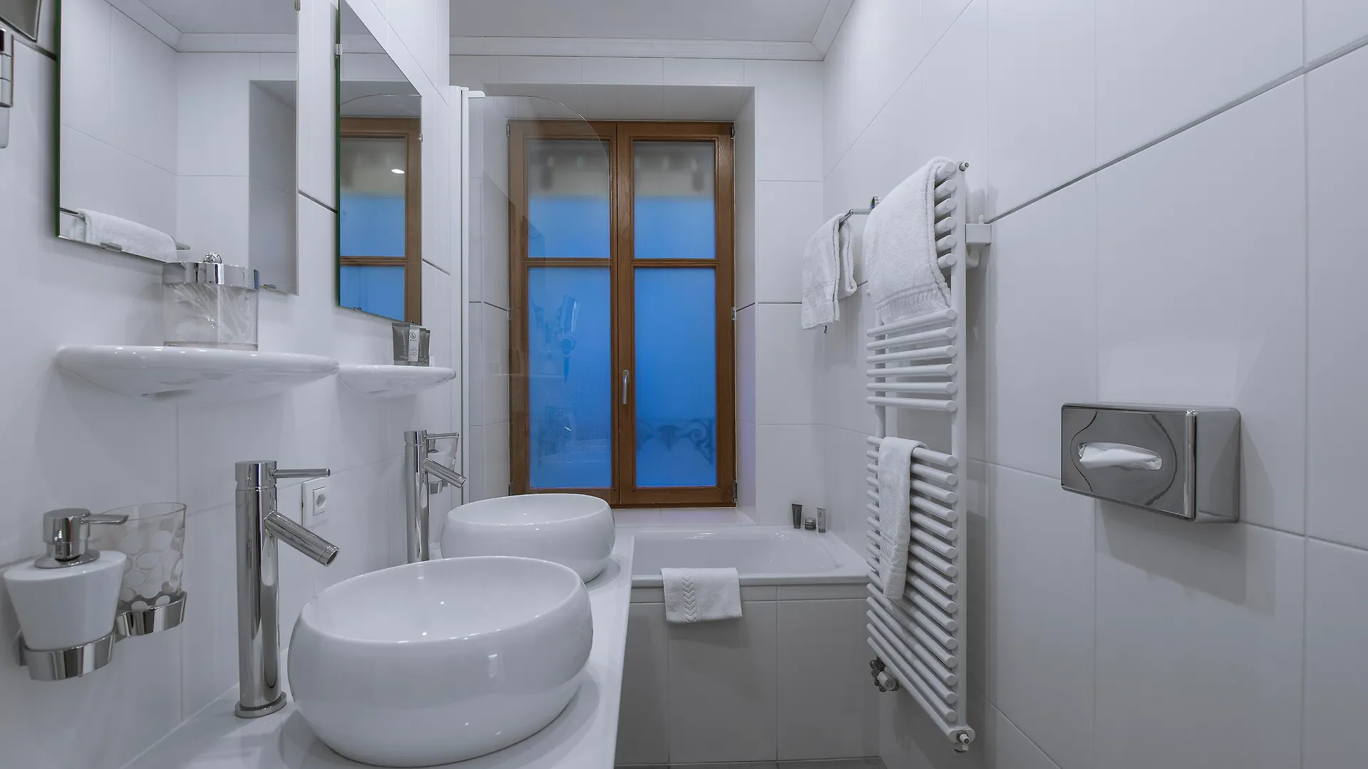 La Cour Des Augustins Boutique Gallery Design Hotel Γενεύη 4*,