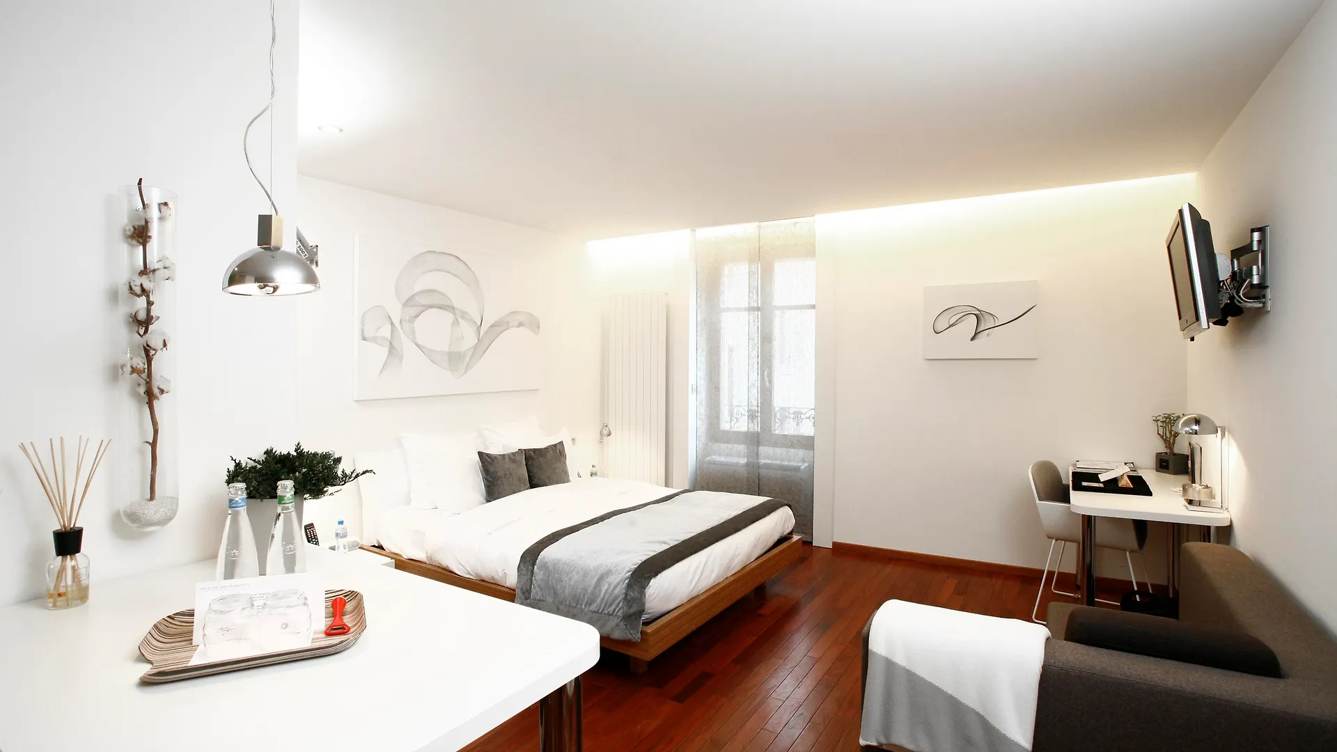 La Cour Des Augustins Boutique Gallery Design Hotel Γενεύη 4*,